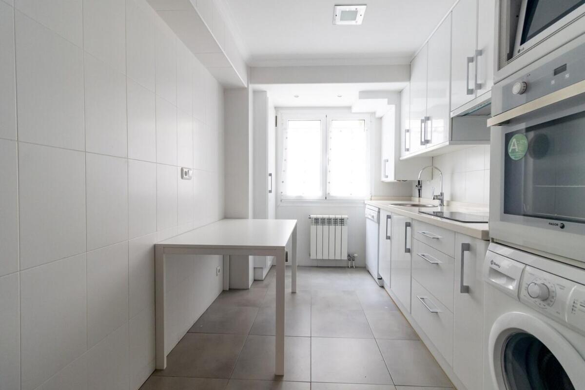 Apartamento Centro Gijon Con Parking Apartman Kültér fotó